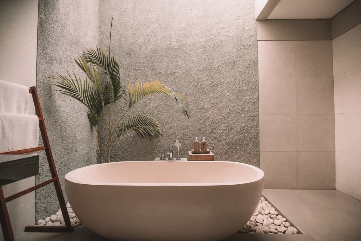 Overcoming First-Timer Hesitation: Complete Privacy and Professionalism
